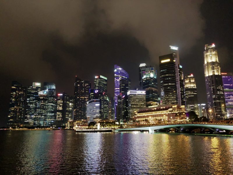 シンガポール街並み　夜景