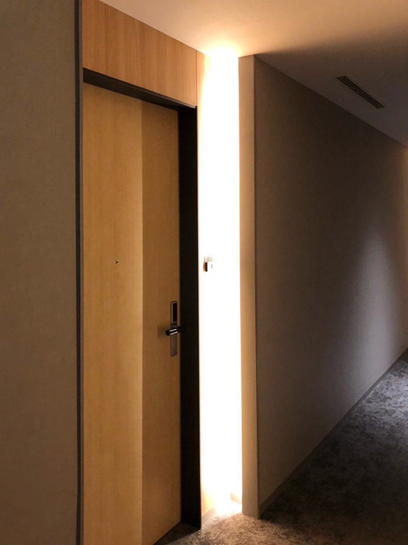 セントレアホテル　廊下入口ドア