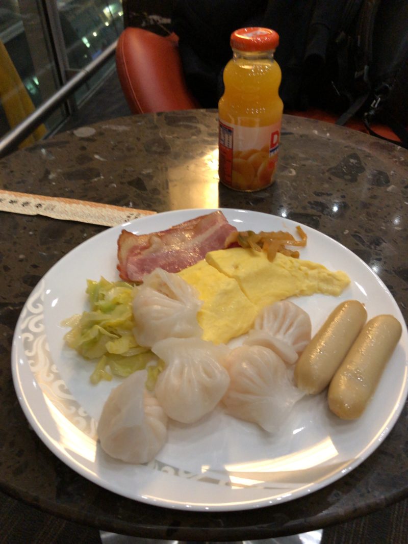 北京首都空港　中国国際航空　ラウンジ　朝食